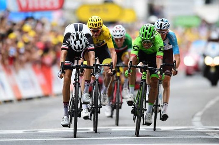 Šprint vrchárov pre bojovníka Urána. Froome udržal žltý dres